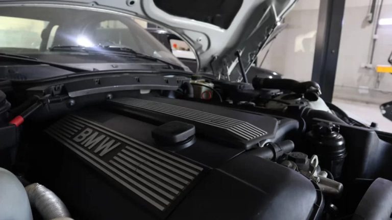 How Do Car Batteries Work & What Adds To Their Efficiency?